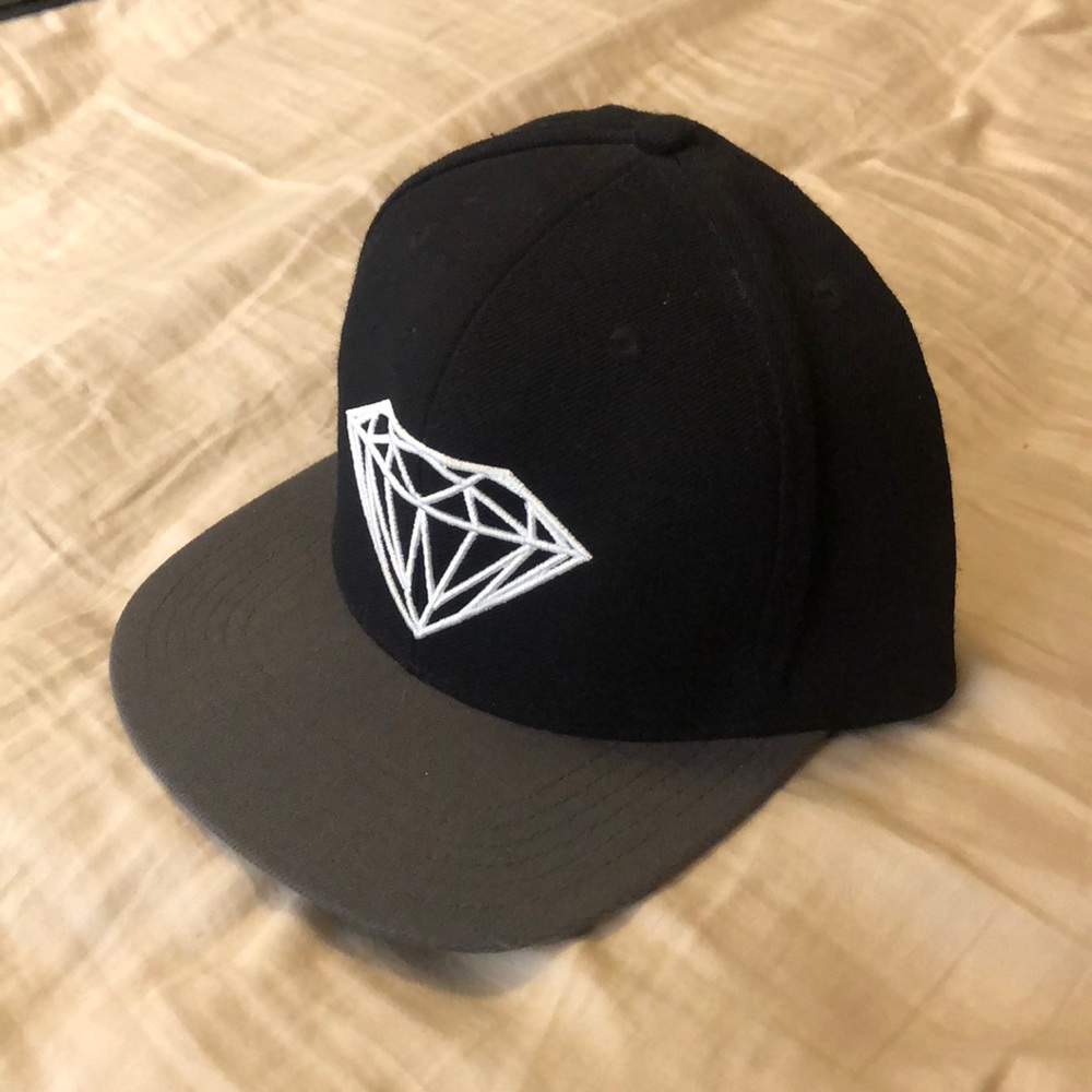 Diamond Supply Co. buckle back